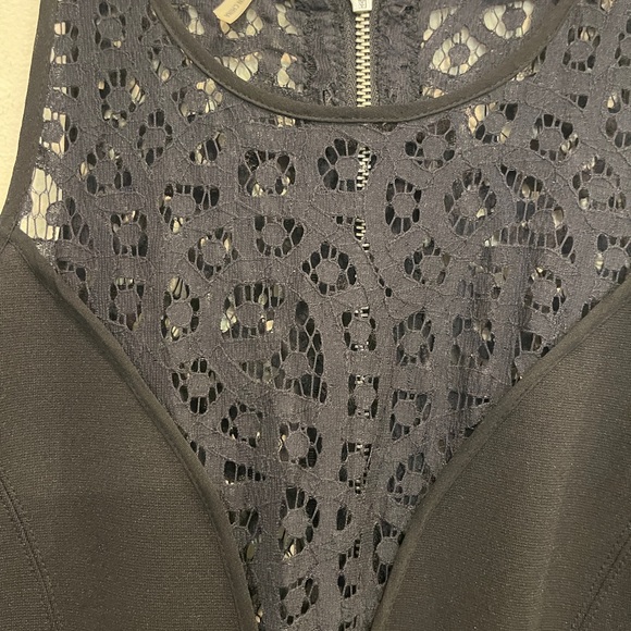 Rebecca Taylor Black Fit and Flare Lace Deep Neckline Dress - Picture 3 of 10